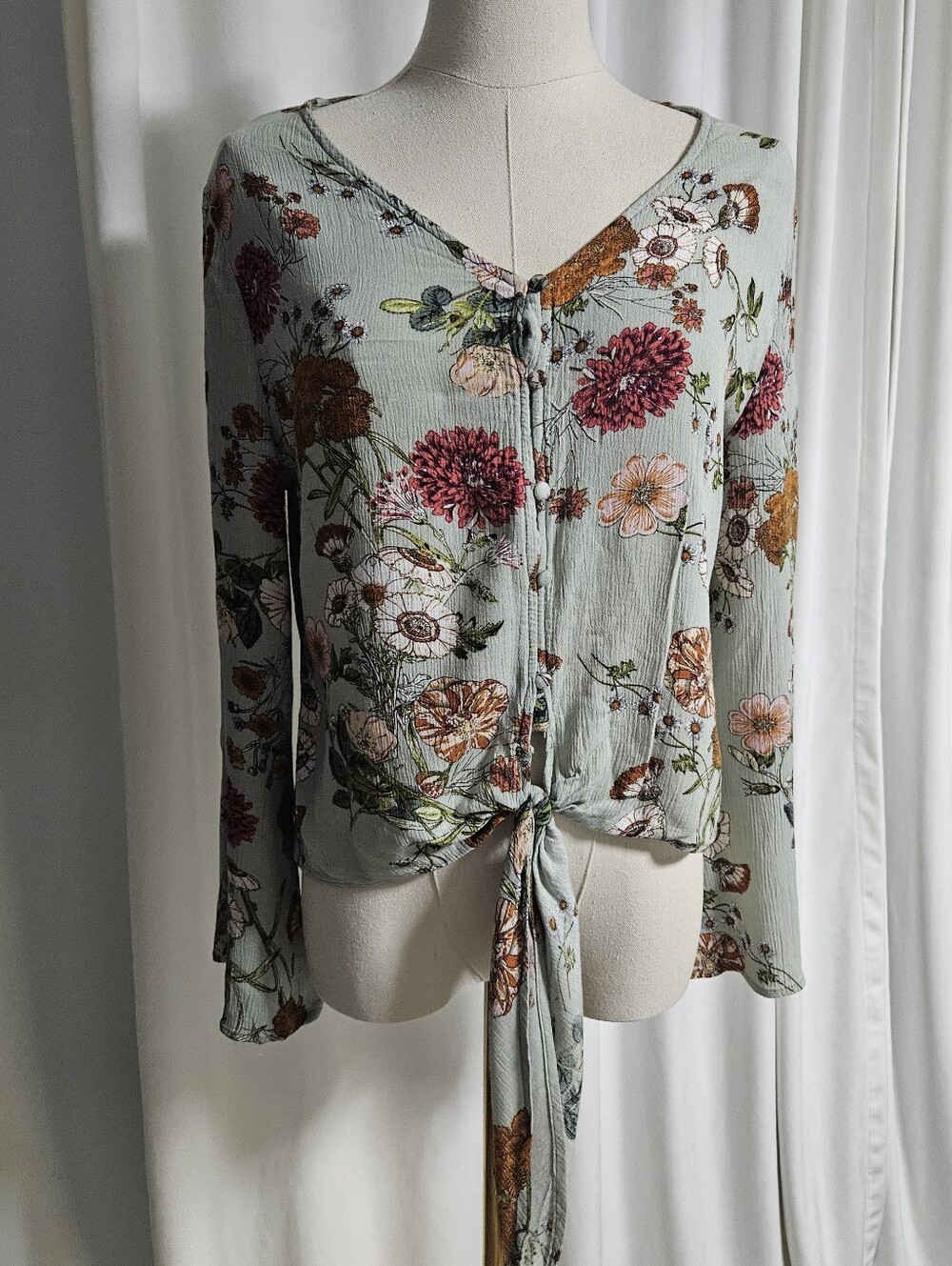 Glam Sage Green Floral Tie-Front V-Neck Blouseglam